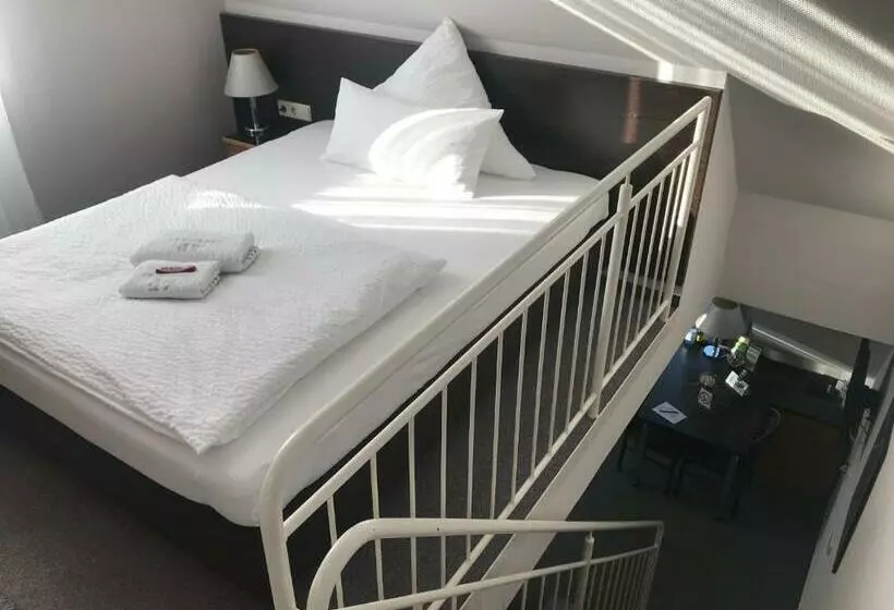 Apartment 47