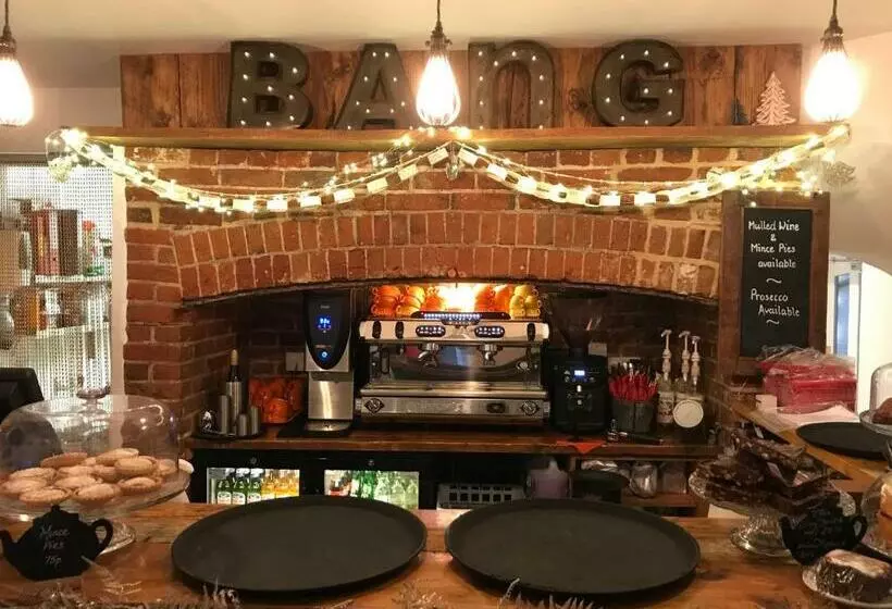 ベッドアンドブレックファースト Bang In Wells