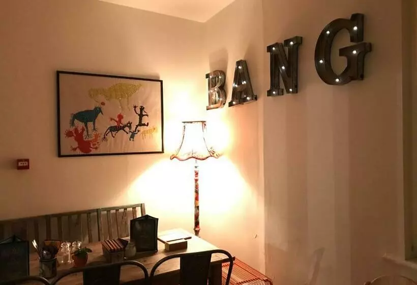 ベッドアンドブレックファースト Bang In Wells