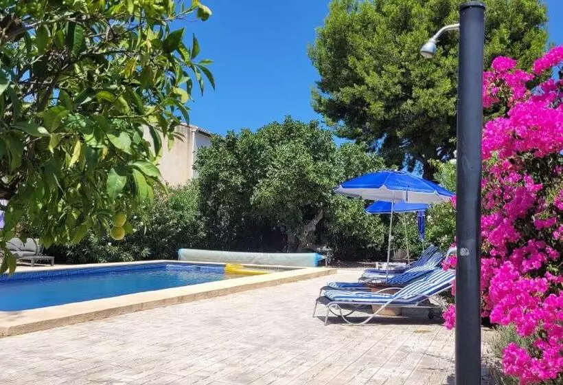 Aamiaismajoitus (B&B) Casa Alestelou