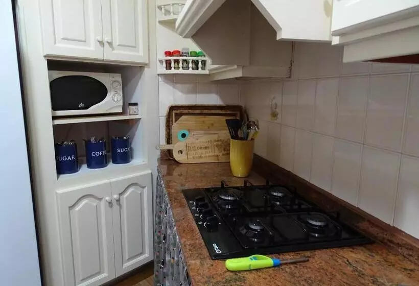 Aamiaismajoitus (B&B) Casa Alestelou