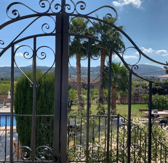 Bed and Breakfast Casa Alestelou