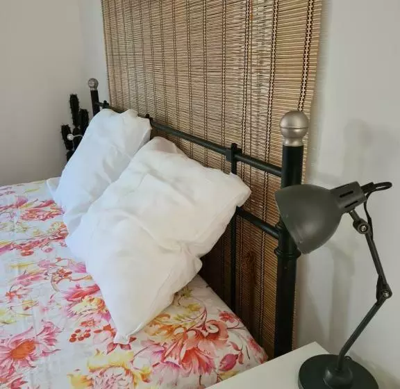 تختخواب و صبحانه Great Canal Studio   Water View & Free Parking