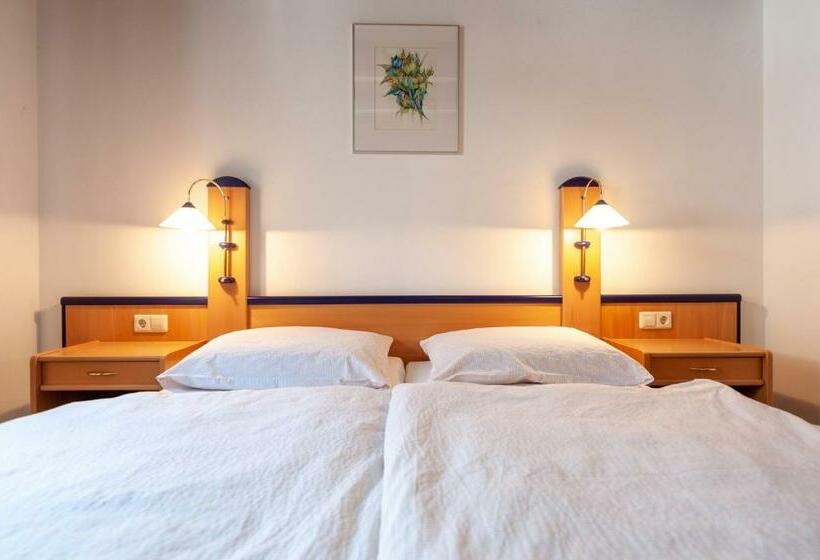 צימר Gästezimmer Im Weingut Wolf