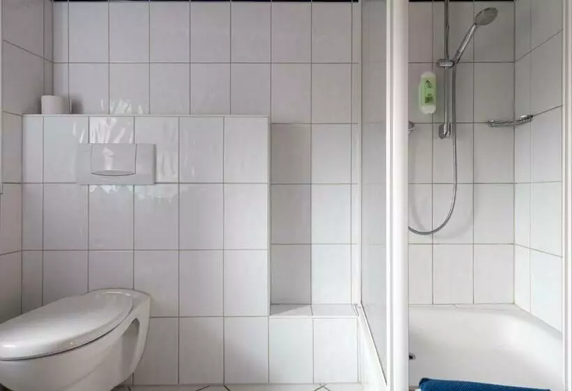 Aamiaismajoitus (B&B) Gästezimmer Im Weingut Wolf