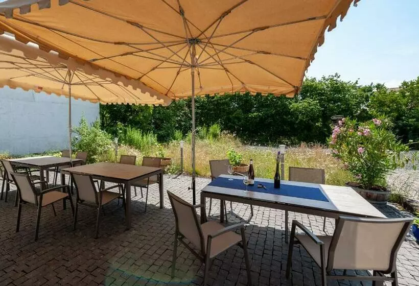 Aamiaismajoitus (B&B) Gästezimmer Im Weingut Wolf