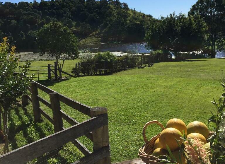 Отель Cedarbrae Country Stay