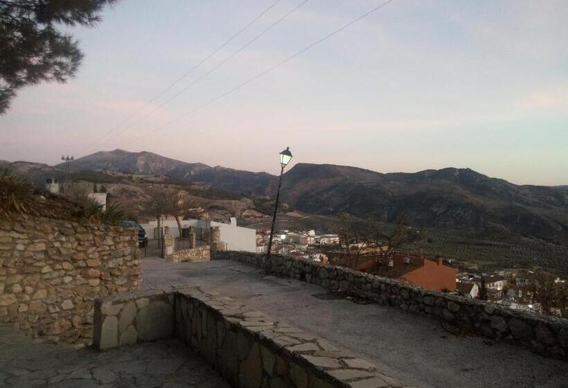 فندق Cueva El Madrono