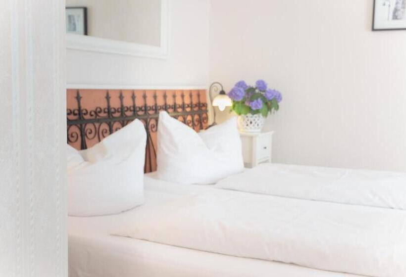 פנסיון Cafe´seestrasse