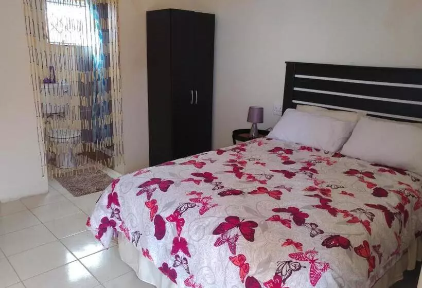 ペンション Hillside View Guesthouse