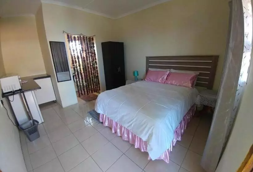 ペンション Hillside View Guesthouse