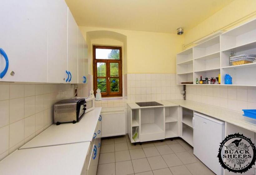 فندق صغير Penzion Black Sheeps Adventures