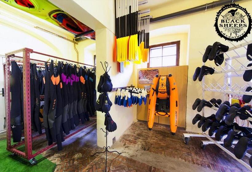 فندق صغير Penzion Black Sheeps Adventures