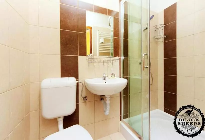 ユースホステル Penzion Black Sheeps Adventures