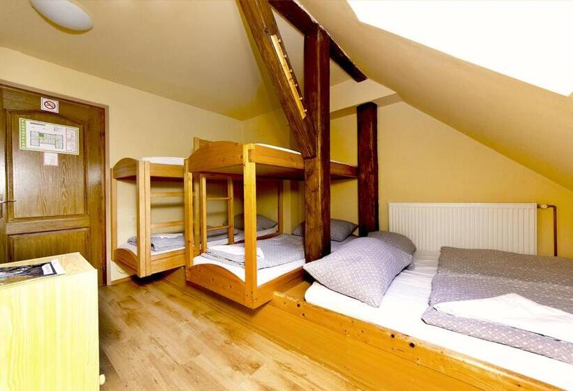 فندق صغير Penzion Black Sheeps Adventures