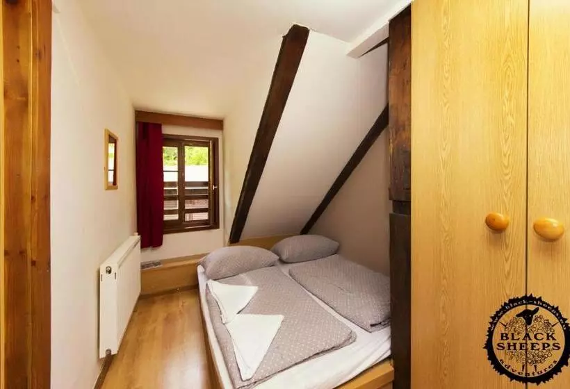 ユースホステル Penzion Black Sheeps Adventures