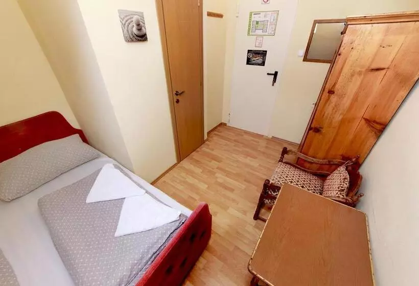 ユースホステル Penzion Black Sheeps Adventures