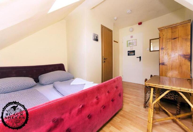 فندق صغير Penzion Black Sheeps Adventures