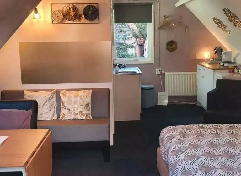 Aamiaismajoitus (B&B) Logeren Op Dijk43