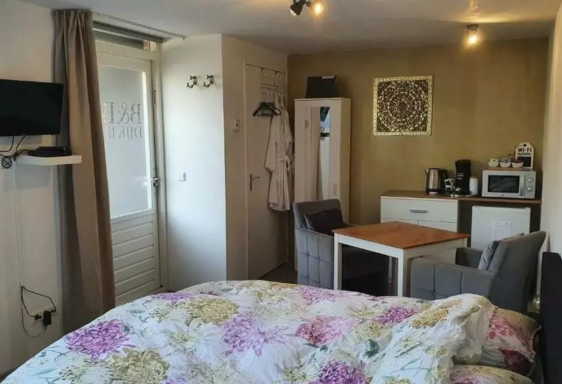 Aamiaismajoitus (B&B) Logeren Op Dijk43