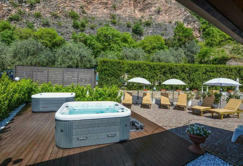 Bed and Breakfast Villa Degli Olivi Relais