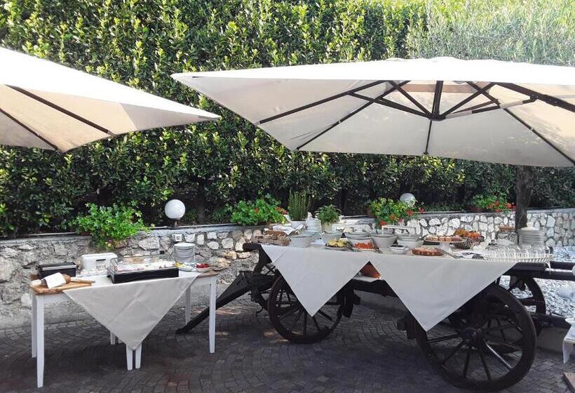 Bed and Breakfast Villa Degli Olivi Relais