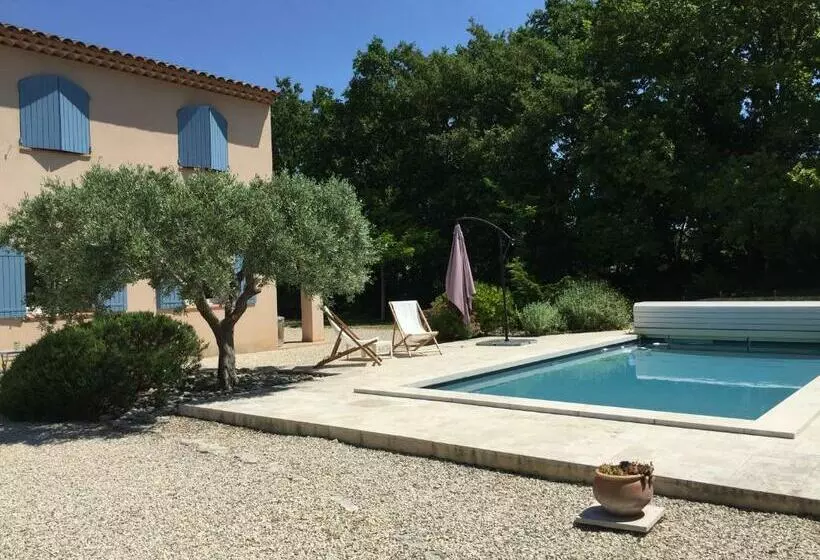 Aamiaismajoitus (B&B) Villa Louanne