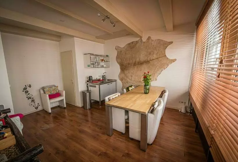 تختخواب و صبحانه City Break Amsterdam Bnb