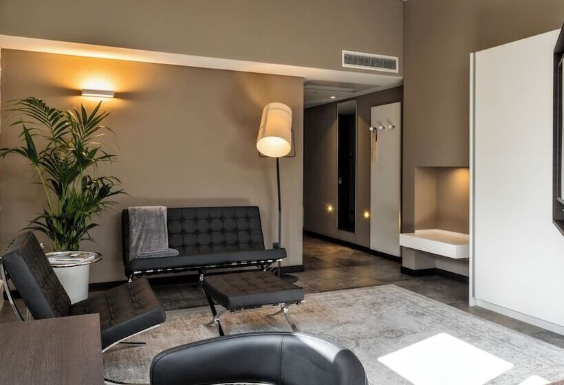 هتل Guesthouse Suiteseven