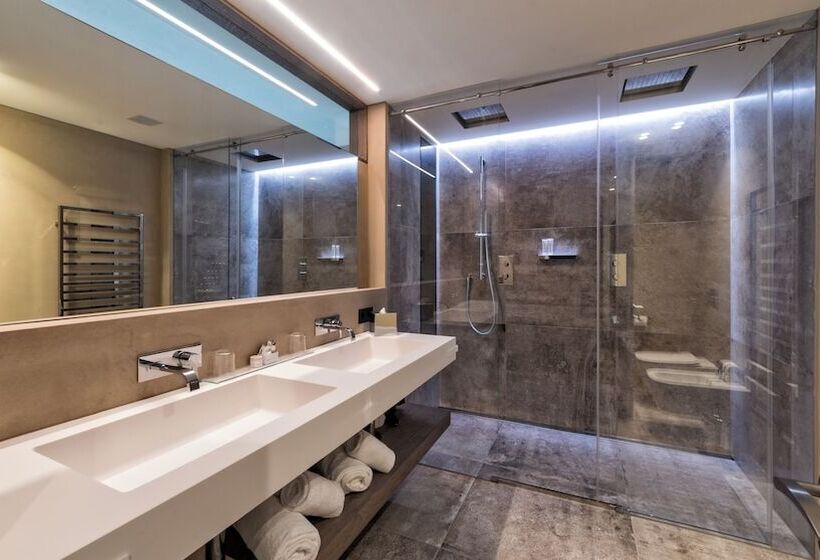 هتل Guesthouse Suiteseven