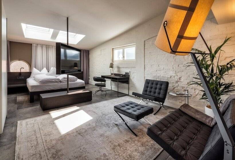 هتل Guesthouse Suiteseven