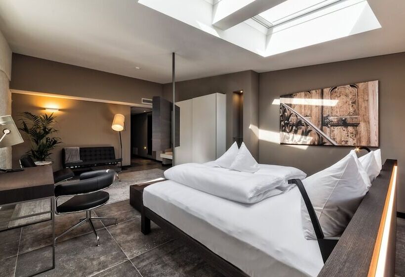 هتل Guesthouse Suiteseven