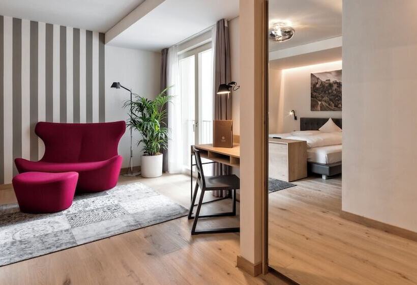 هتل Guesthouse Suiteseven