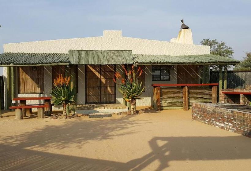 בית מלון כפרי Loch Maree Guest Farm & Field Camp