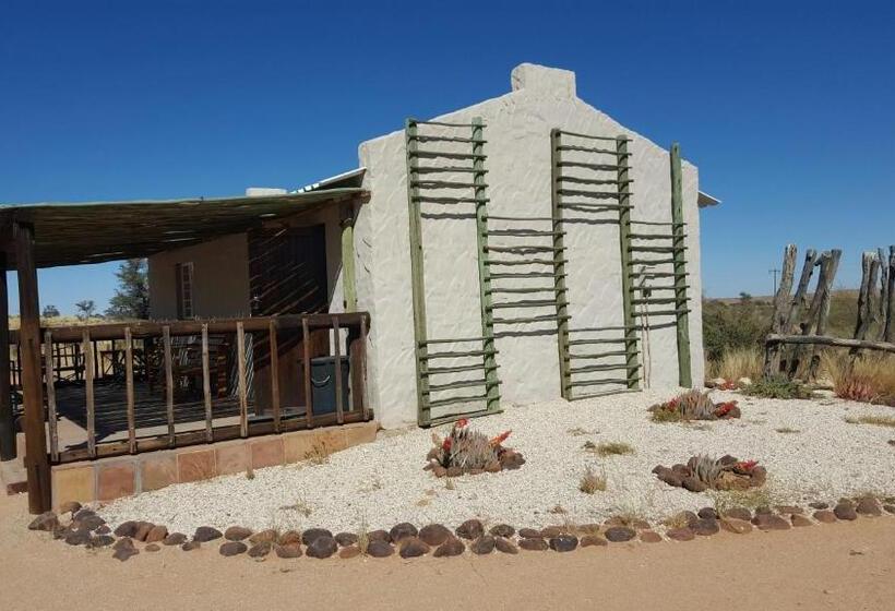 בית מלון כפרי Loch Maree Guest Farm & Field Camp