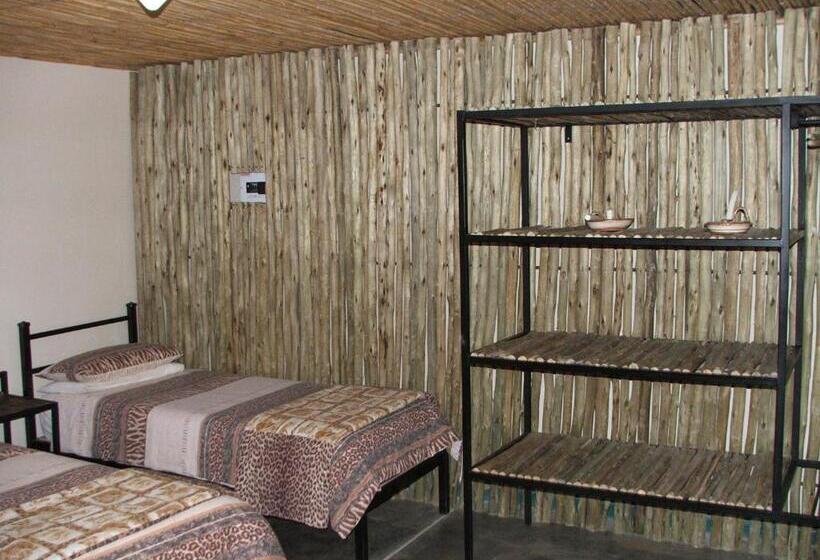 בית מלון כפרי Loch Maree Guest Farm & Field Camp