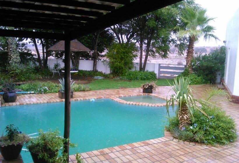 בית מלון כפרי Loch Maree Guest Farm & Field Camp