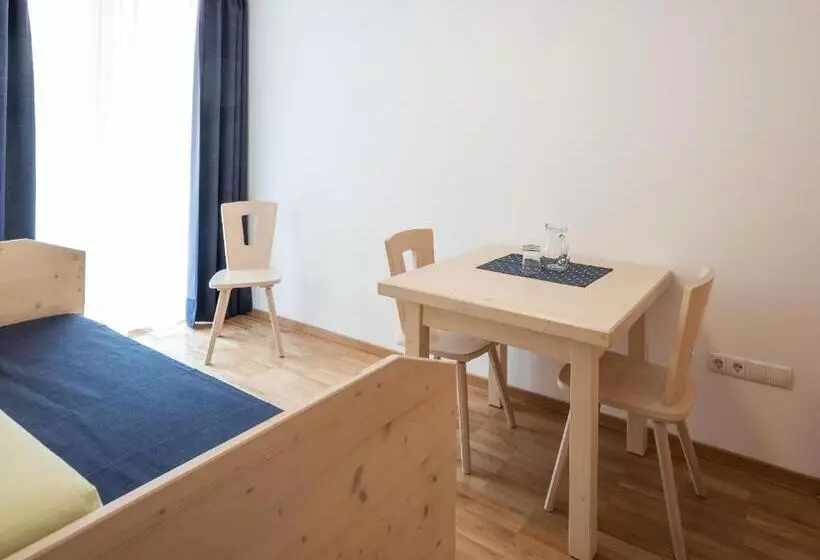 ホテル Vintlerhof