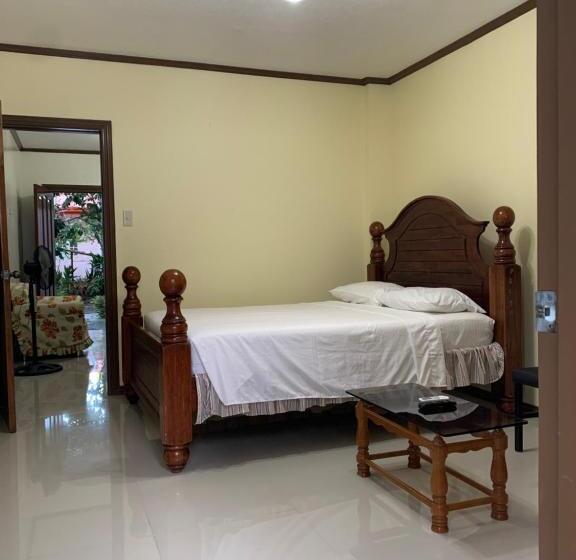 بنسيون Powers Holiday Vacations