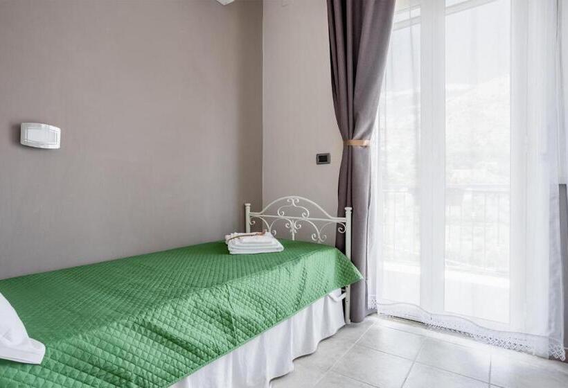 پانسیون Villa Salvatore