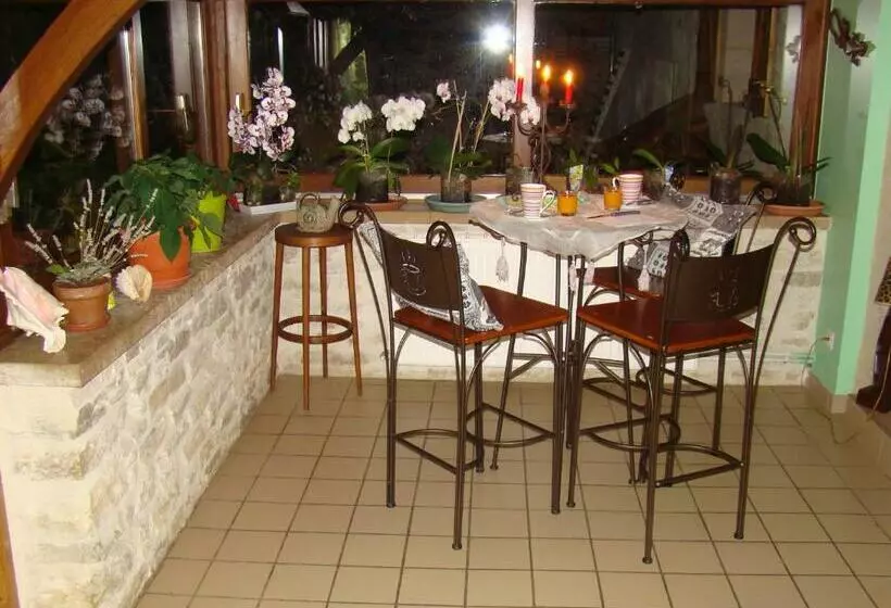 Aamiaismajoitus (B&B) Le Tilleul à Fleurs