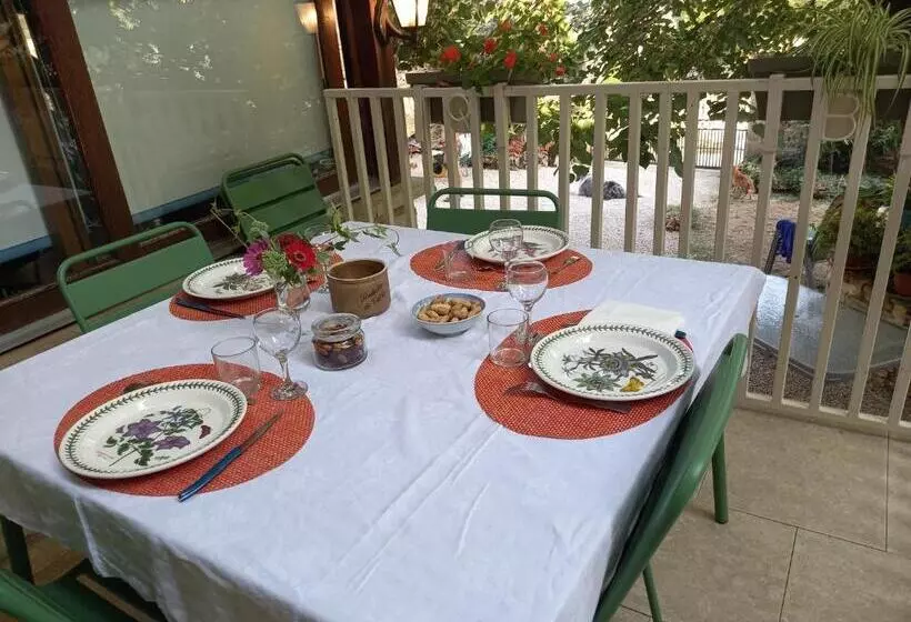 Aamiaismajoitus (B&B) Le Tilleul à Fleurs