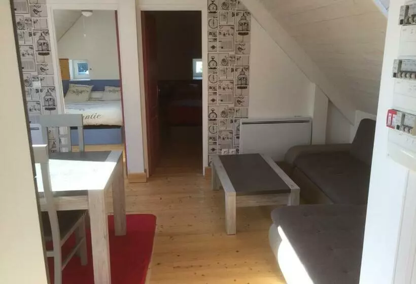 ベッドアンドブレックファースト Les Roses Des Bois