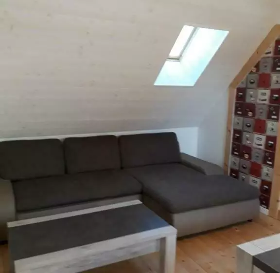 ベッドアンドブレックファースト Les Roses Des Bois