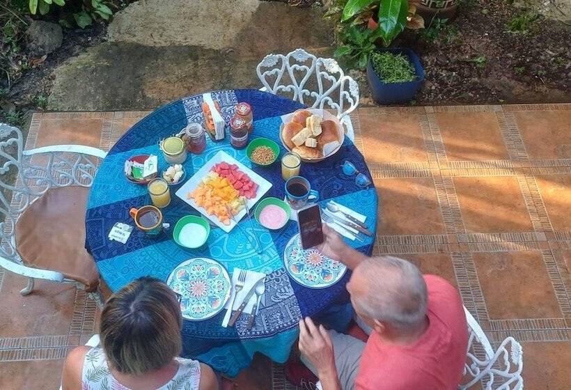 Bed & Breakfast Mayan Bungalow Near Chichén