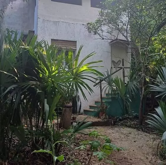 Aamiaismajoitus (B&B) Mayan Bungalow Near Chichén