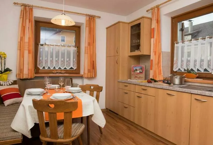 ホテル Appartements Hoferhof