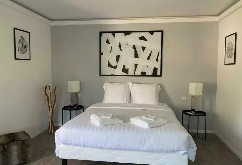 Les Rives Des Habsbourg