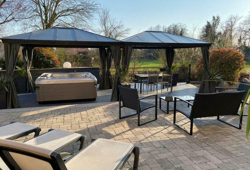 Les Rives Des Habsbourg