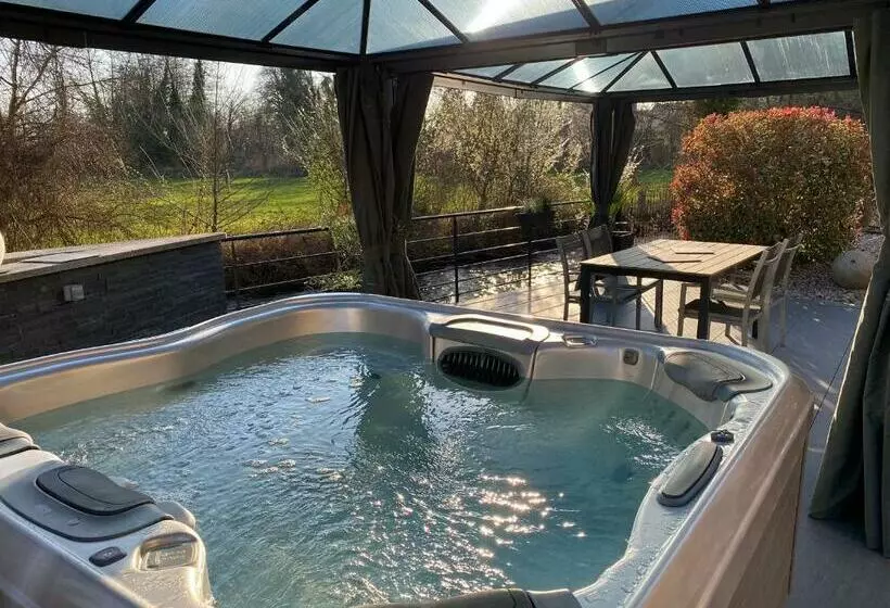 Les Rives Des Habsbourg